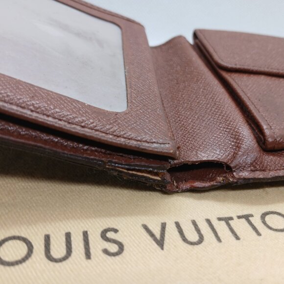 Louis Vuitton Men's Monogram Multiple Wallet - Picture 6 of 16